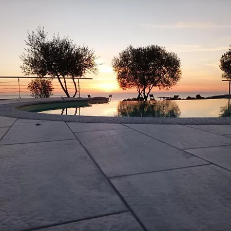 호텔 Pranos Turismo Rurale 2*