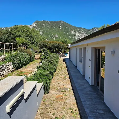 Pranos Turismo Rurale 호텔 칼라고노네