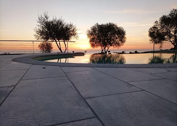 מלון Pranos Turismo Rurale 2*