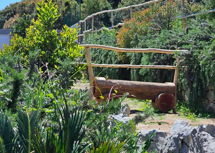 מלון Pranos Turismo Rurale קאלה גונונה