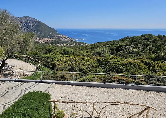 מלון Pranos Turismo Rurale קאלה גונונה